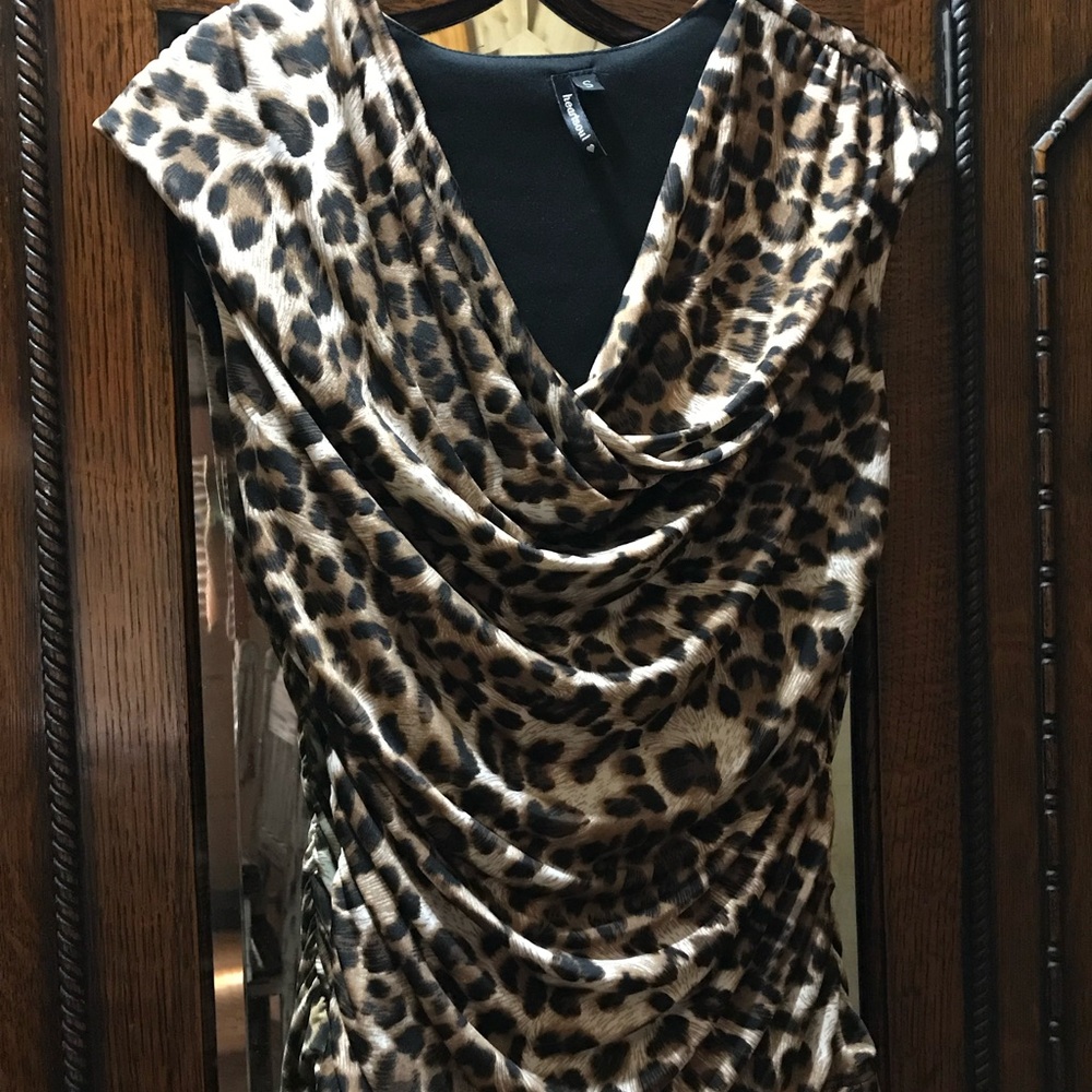 Leopard Print Shirt
Ruched Sides
Small